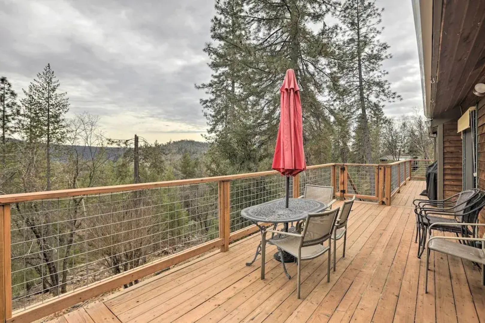 Homey Colfax Getaway w/ Private Hot Tub!