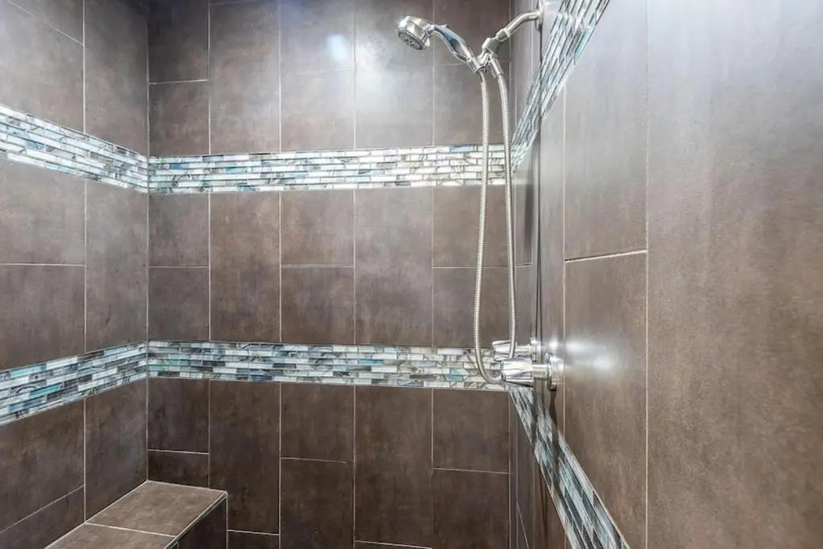 Luxury Estate in Prime Location w Panoramic views of Lake Havasu