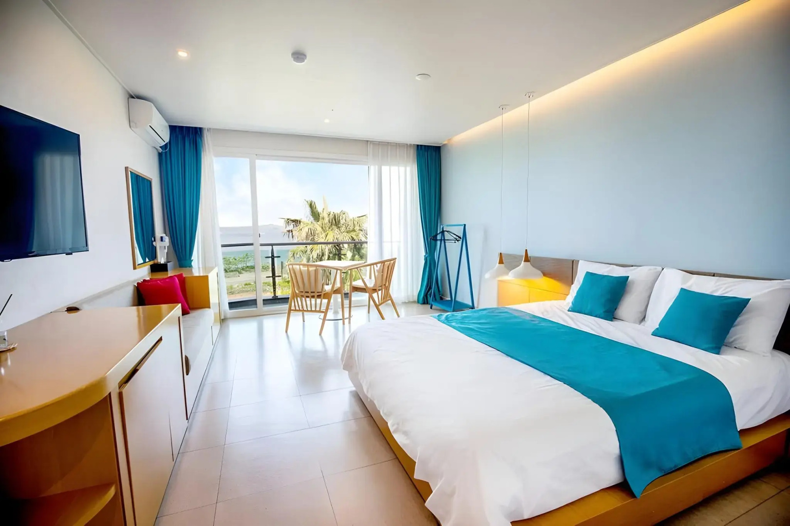 The Four Graces Resort