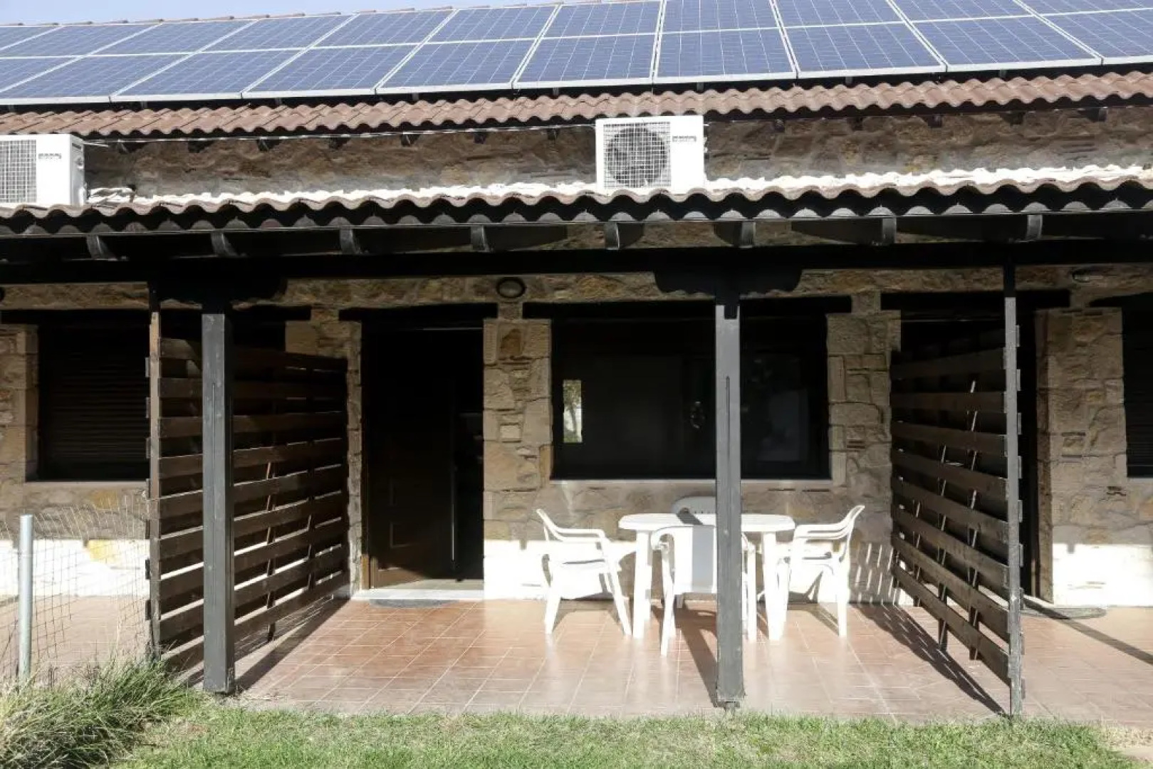 Gioulis Apartments & Studios