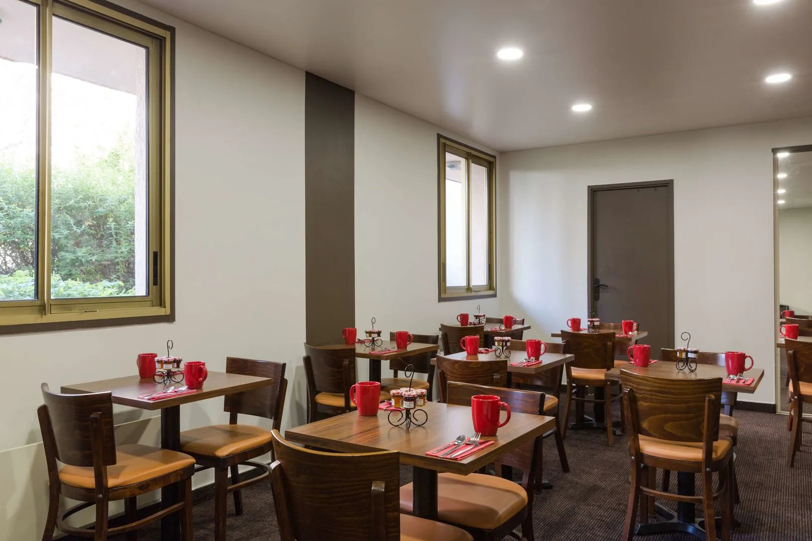 Hotel Le Cardinal Rueil Centre