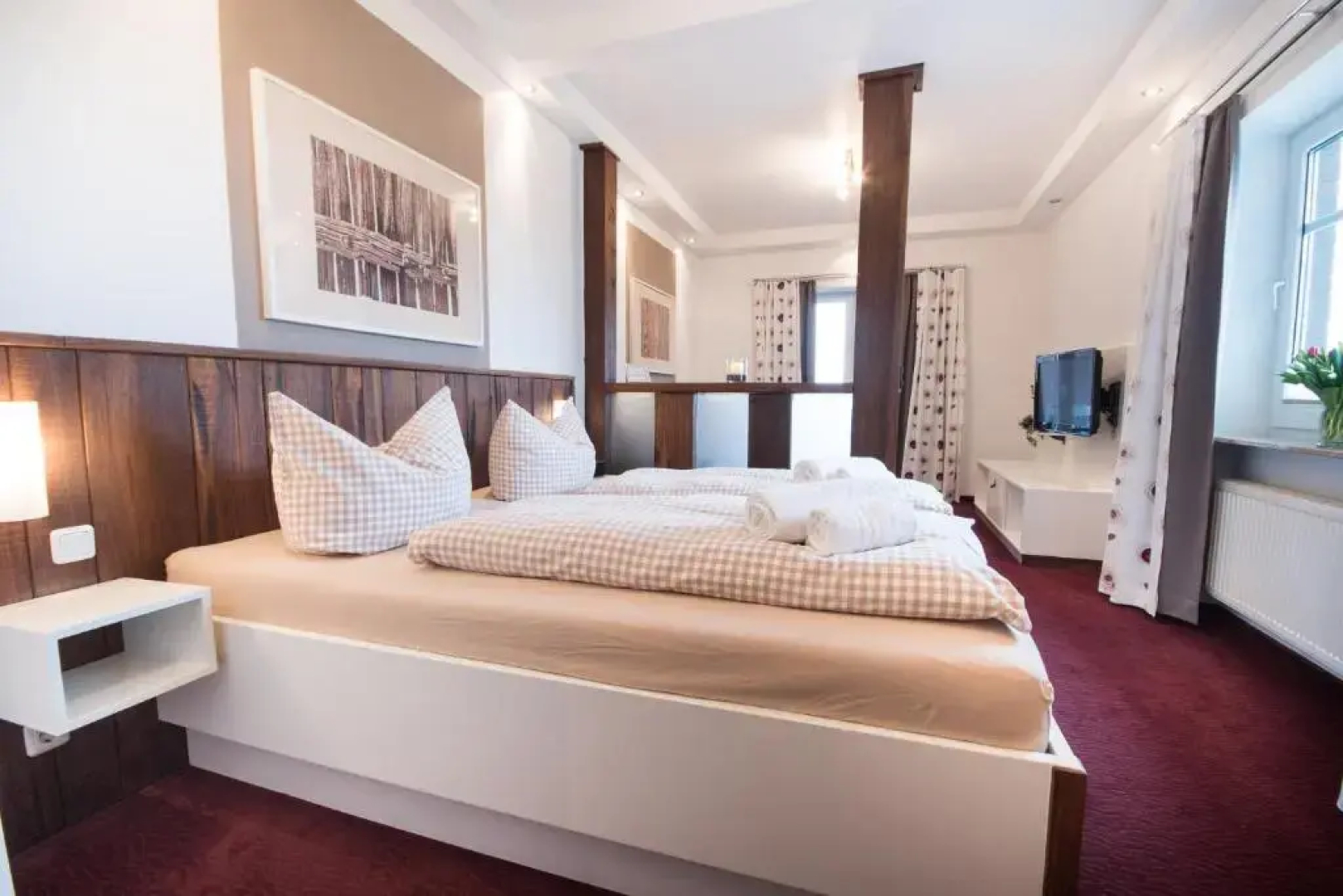 Hotel Nige Hus