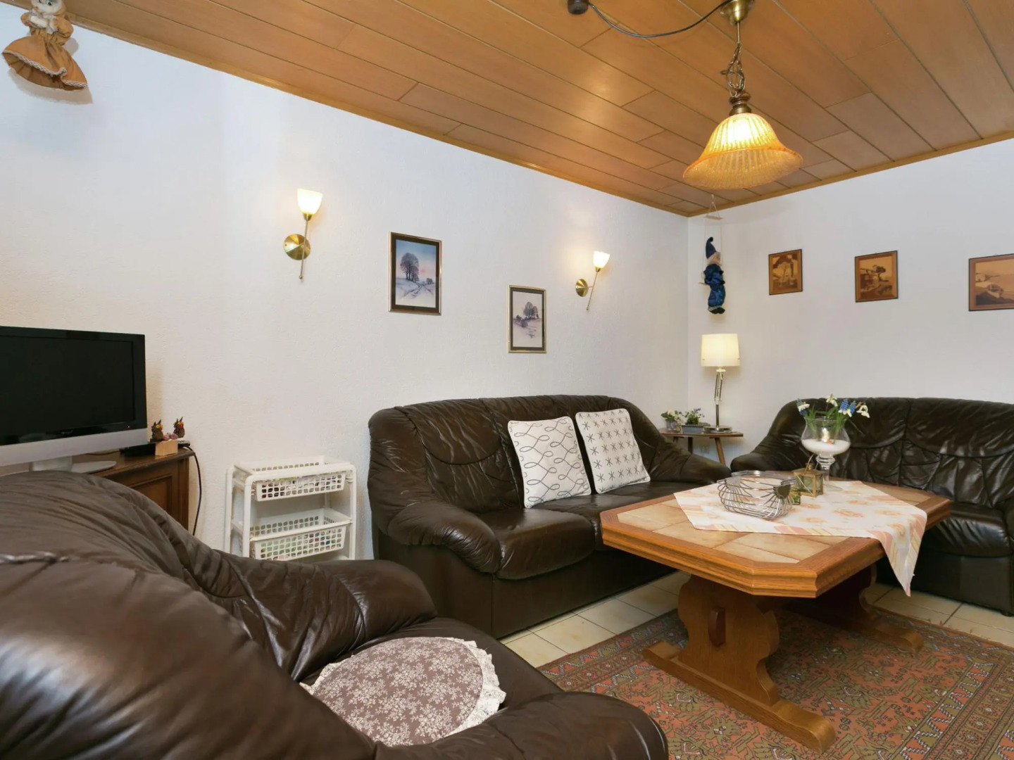 Apartment in Winnen Near Forest