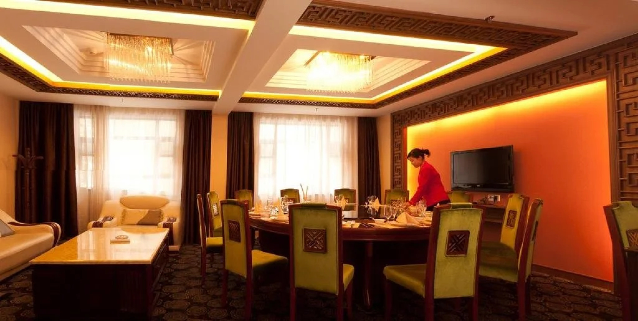 Jiuge Holiday Hotel