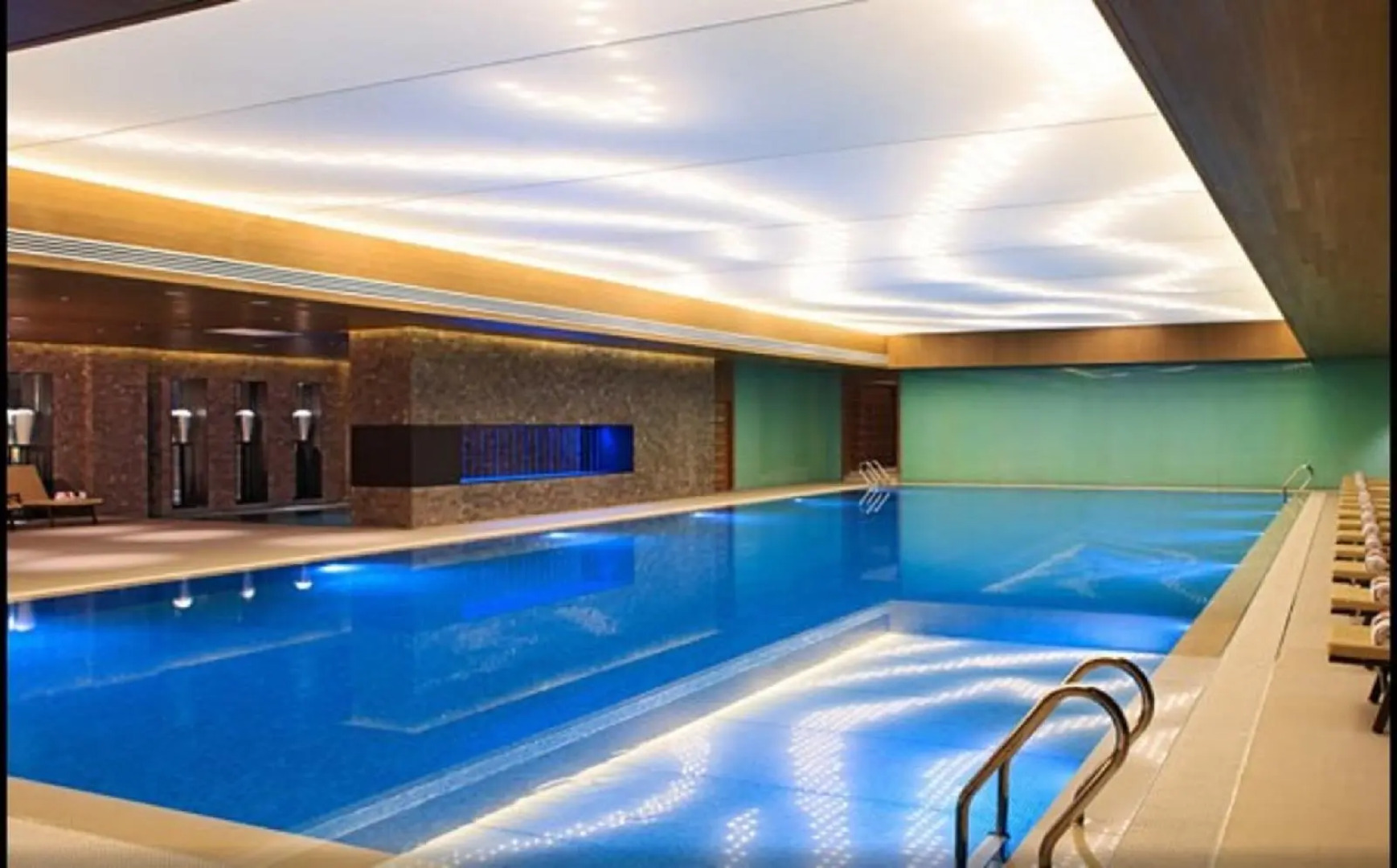 Отель Renaissance Beijing Wangfujing Hotel