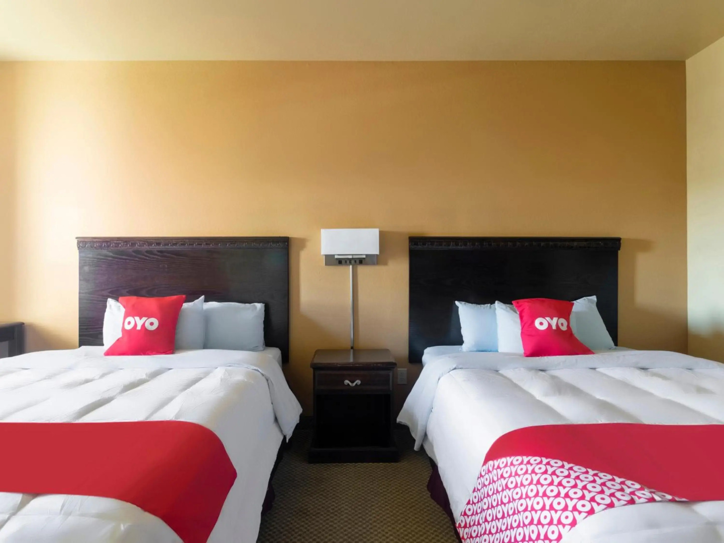 OYO Hotel Valley View TX, I-35