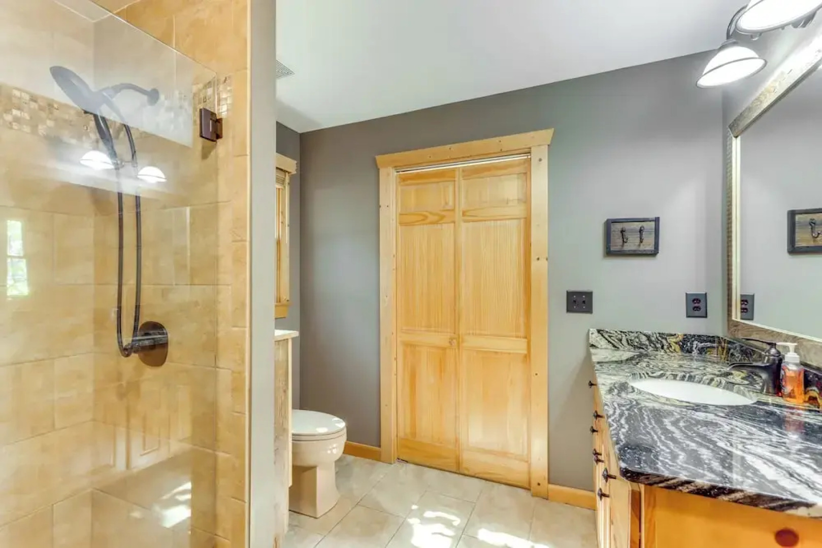 Deck & Private Hot Tub: Cabin in Ellijay!