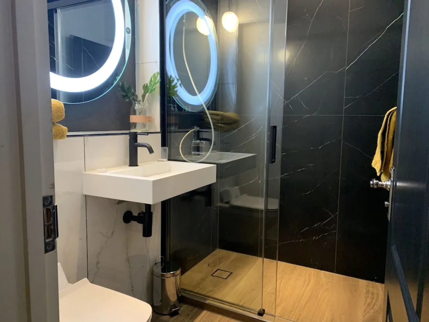 Sakkson House Boutique Rooms & Suites