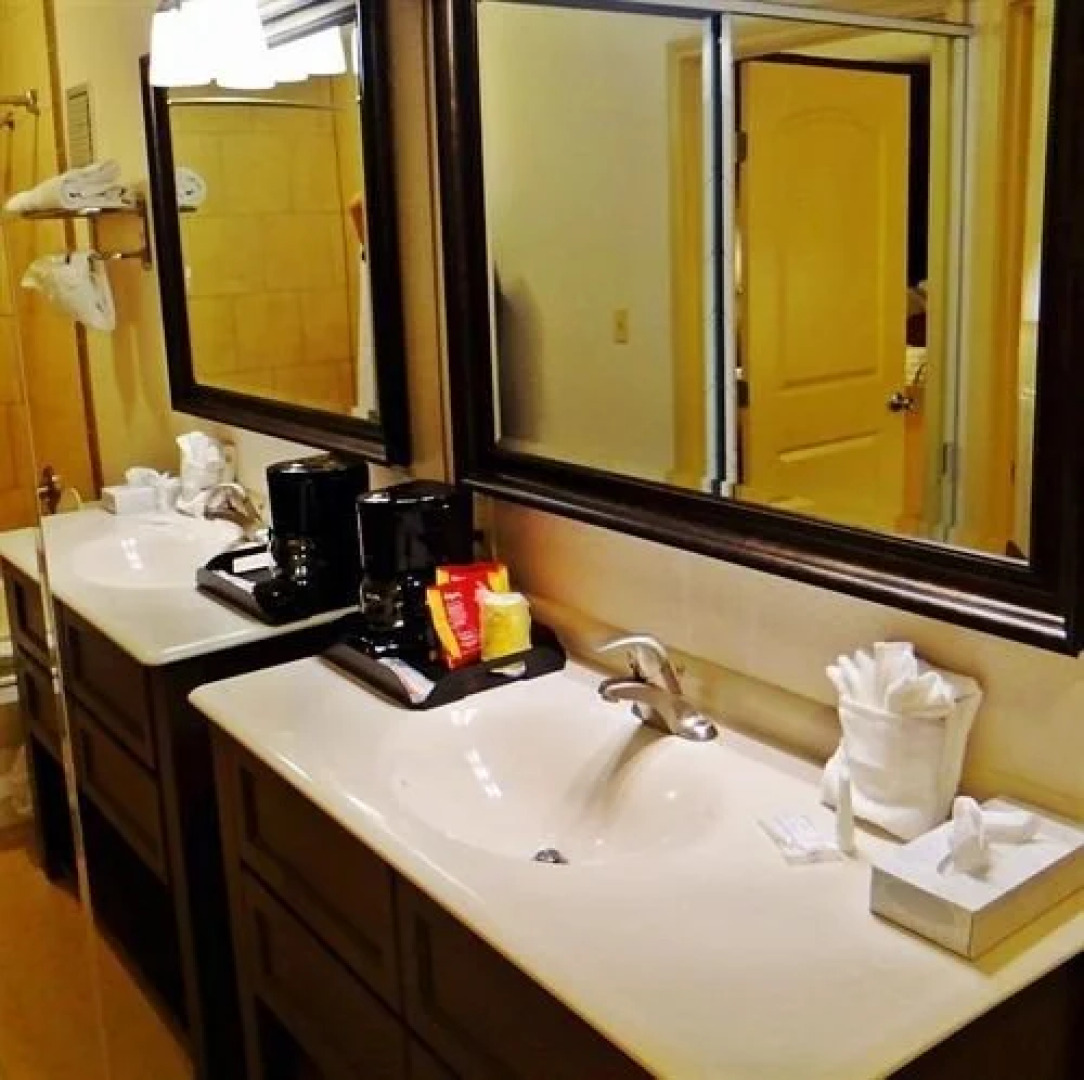 Flippers Holiday Village