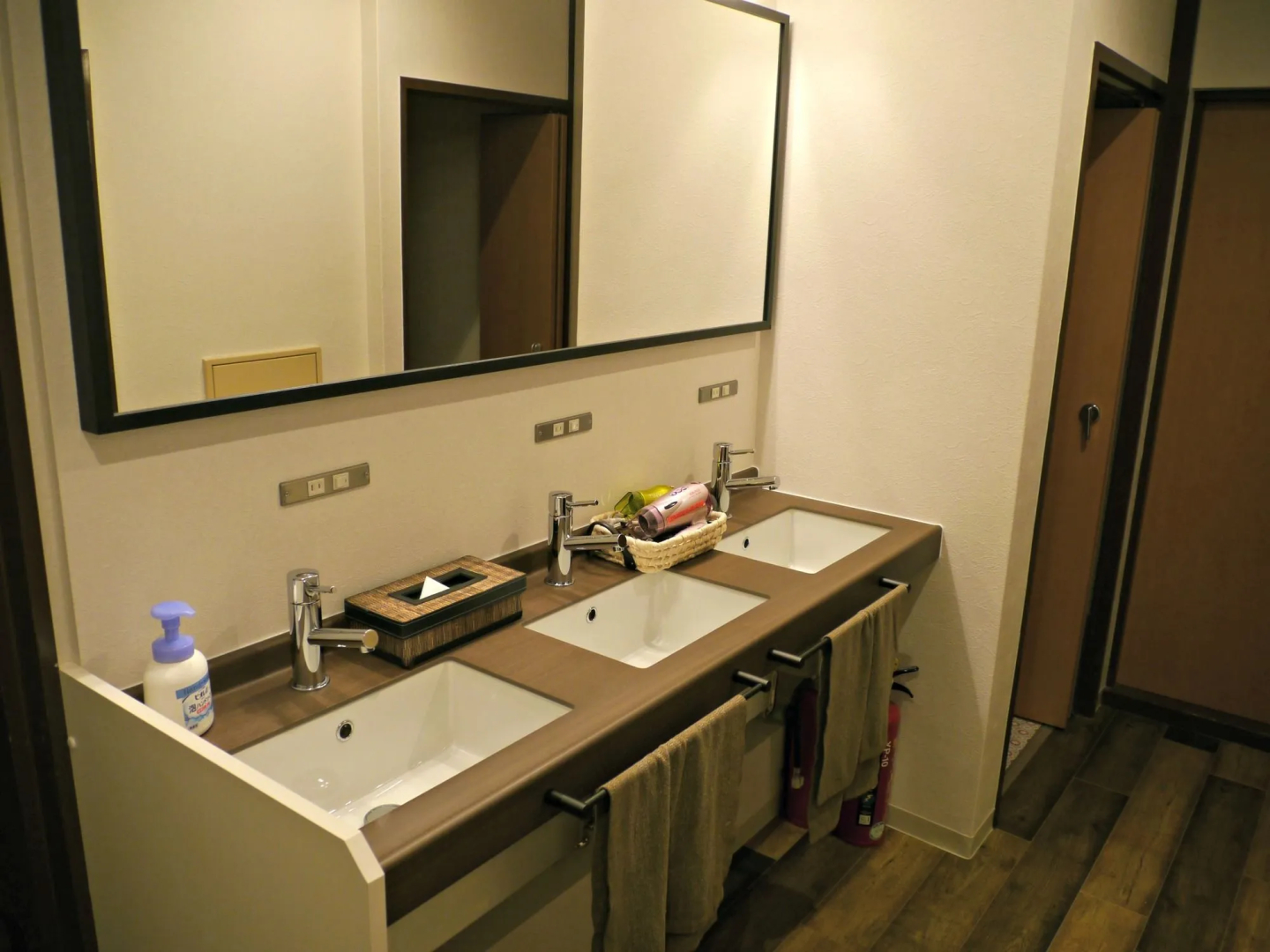 J-Hoppers Hiroshima Guesthouse - Hostel