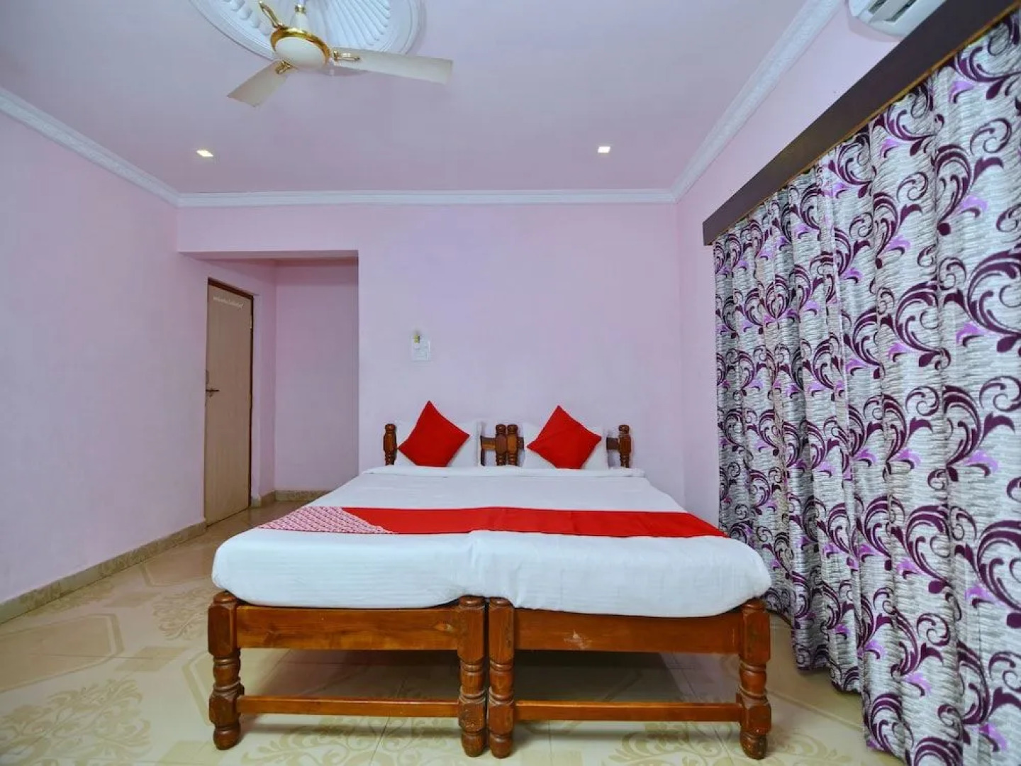 OYO 7258 Spartan Inn Standard