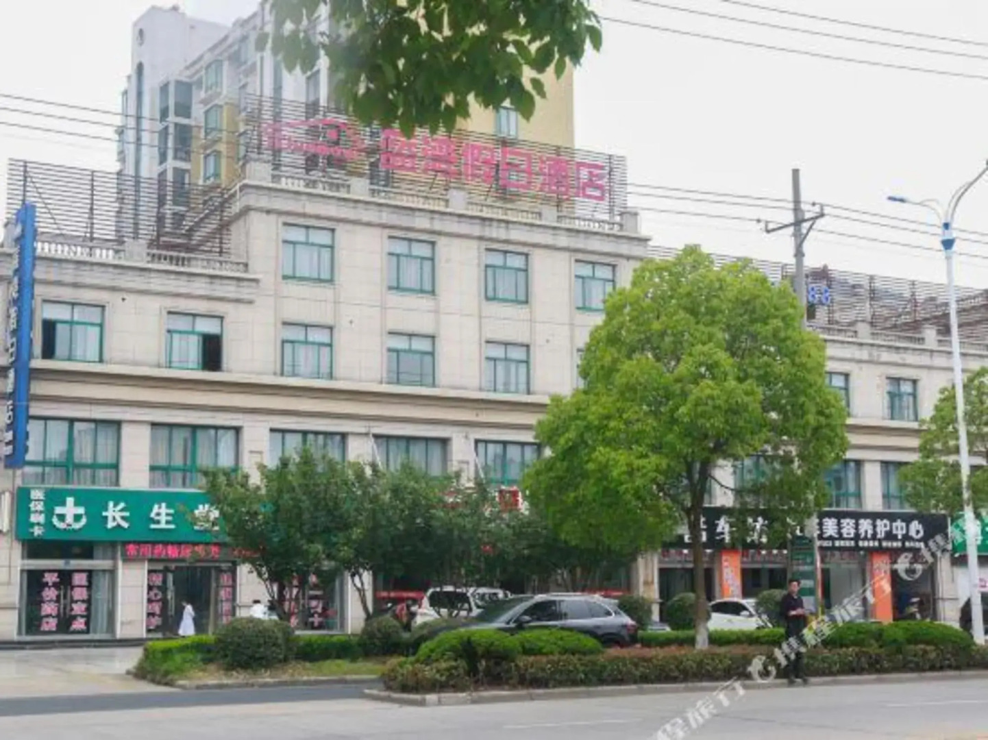 Lanwan Holiday Hotel