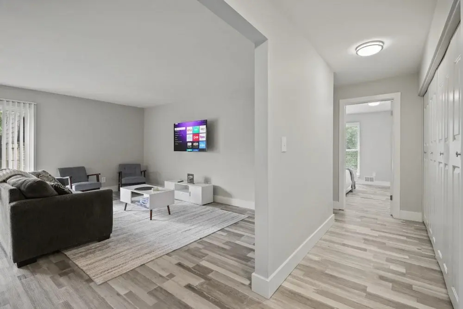 2BR Stay Close to Downtown