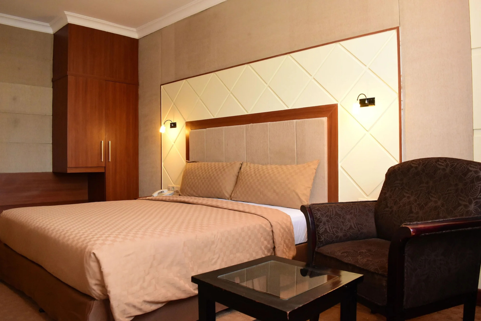 Singgasana Hotel Makassar