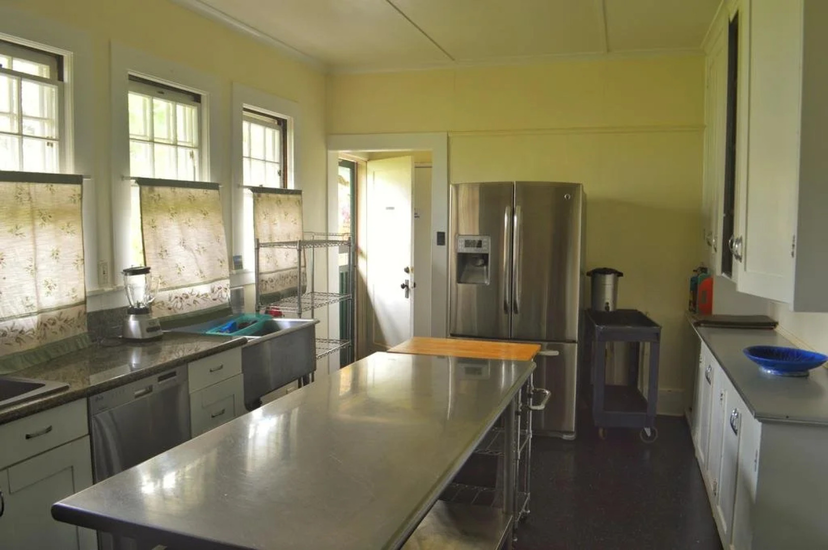 Banyan Tree Bed And Breakfast Retreat