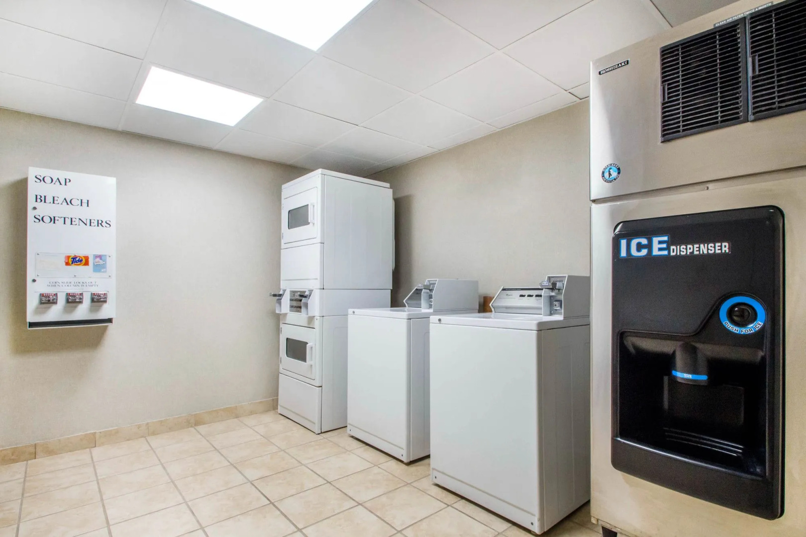 Holiday Inn Express and Suites Albany Airport- Wolf Road by IHG