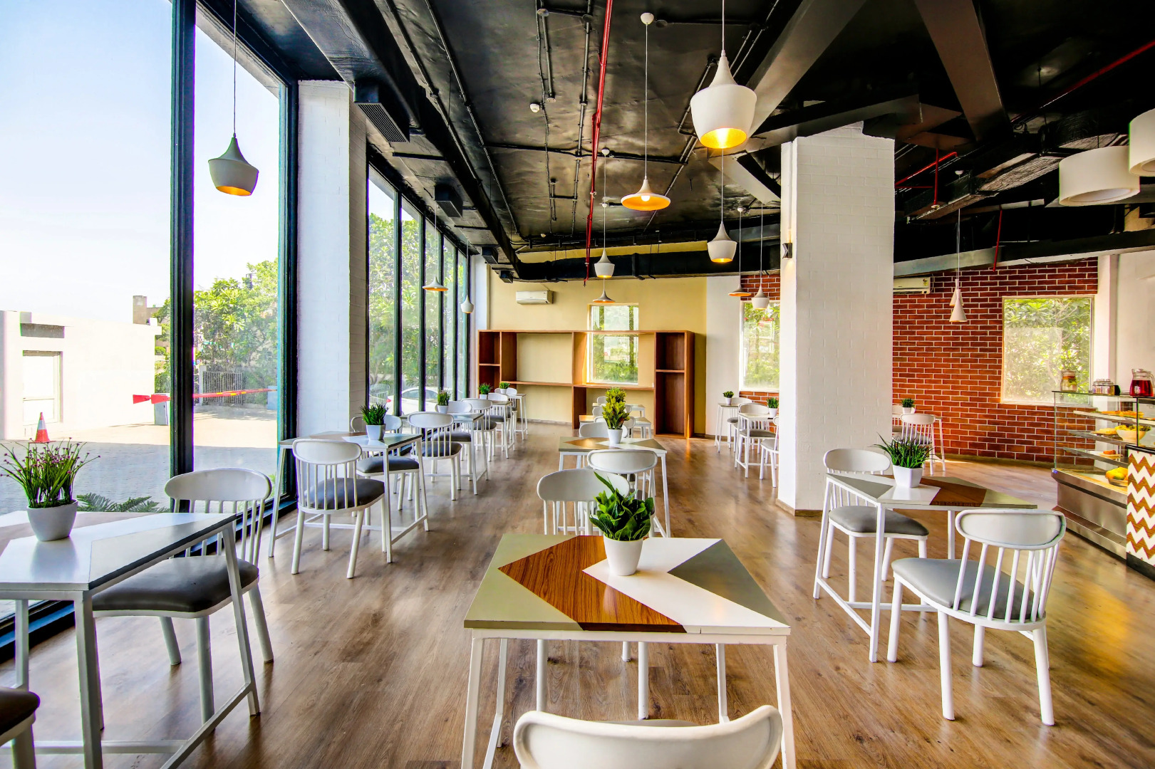 Sunday Hotel Chandigarh Zirakpur