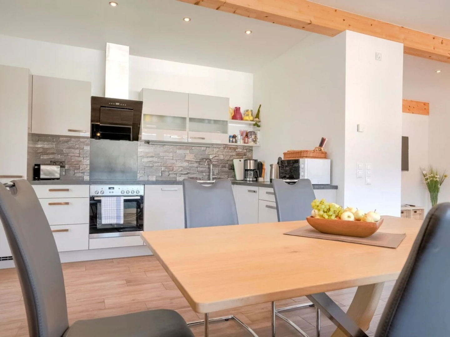 Sunlit Apartment near Ski Area in Weissensee