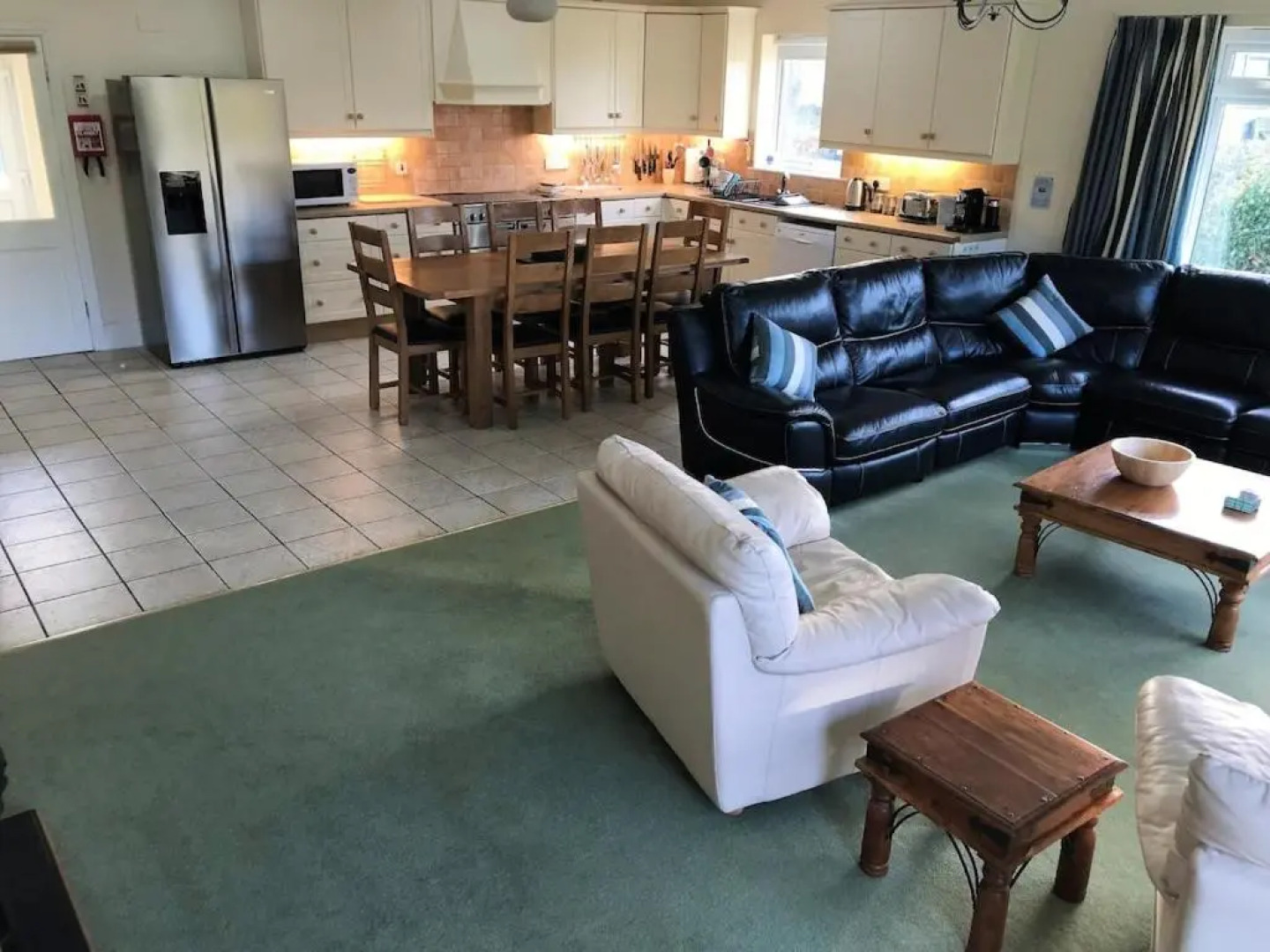 4 Beds/3 Baths, Fab Open Plan Living, Parking, Beach 1 mile, Child/Dog Friendly