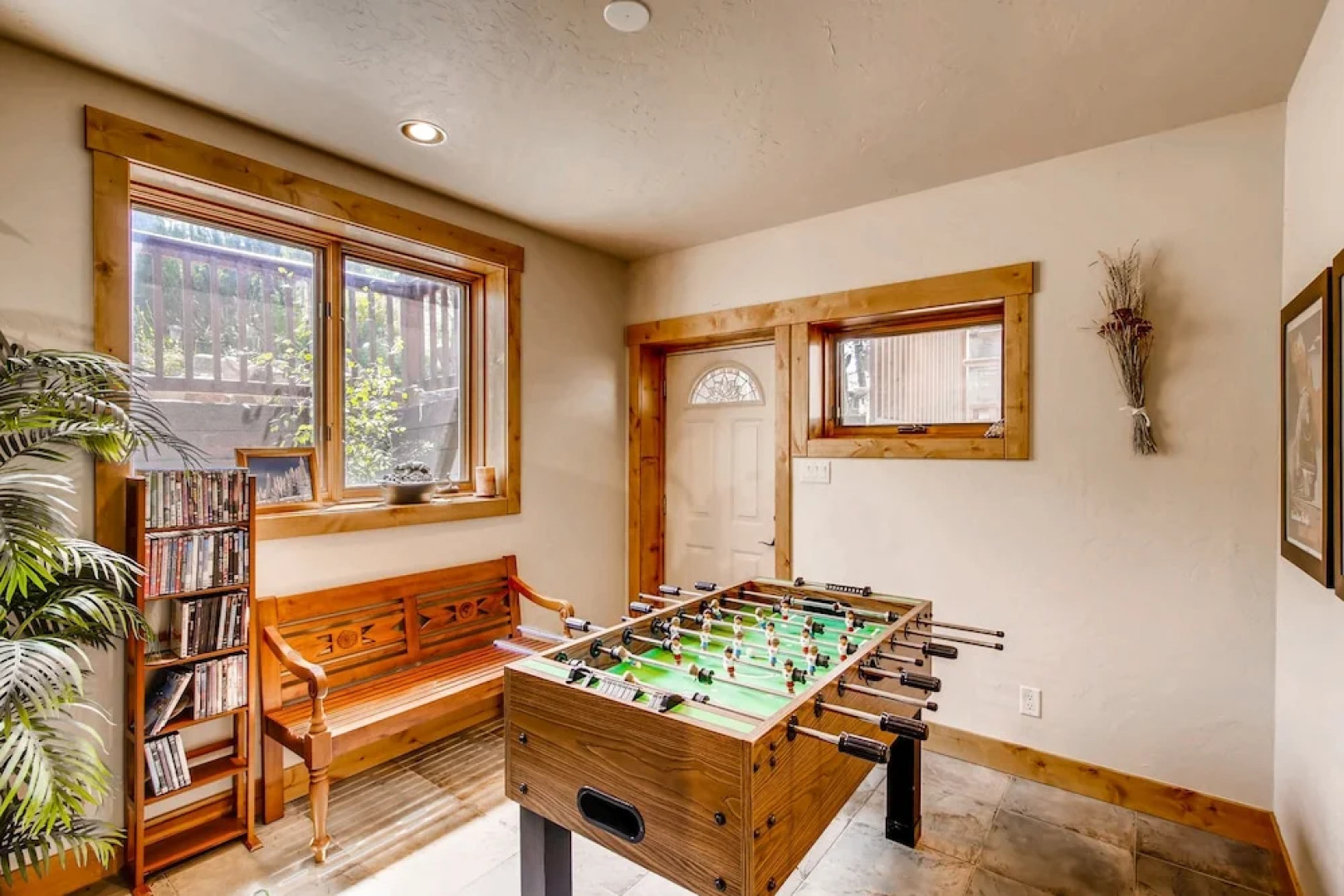 611 Oro Grande Street House 6 Bedrooms 4.5 Bathrooms Home