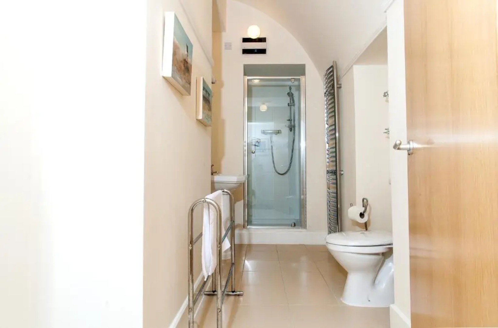 Loch Ness Moat House Apartments