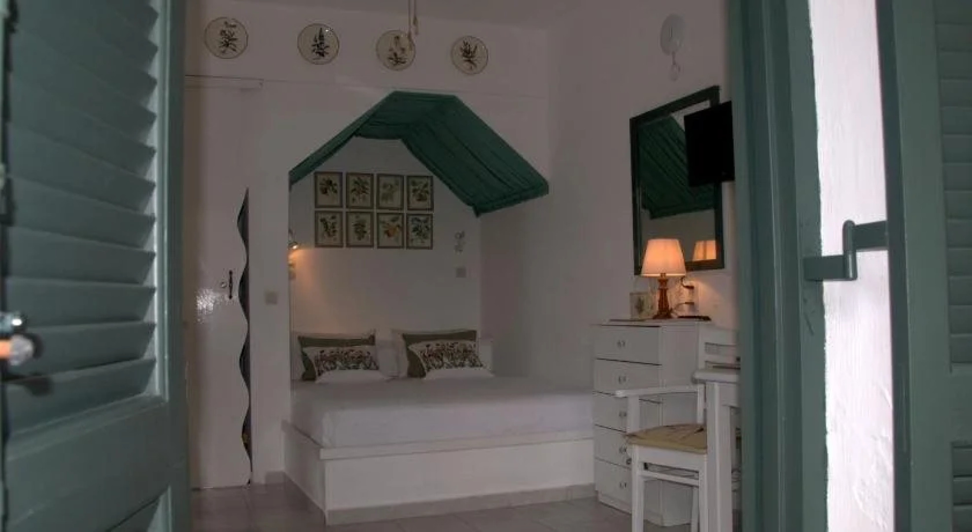 Palemilos Apartments