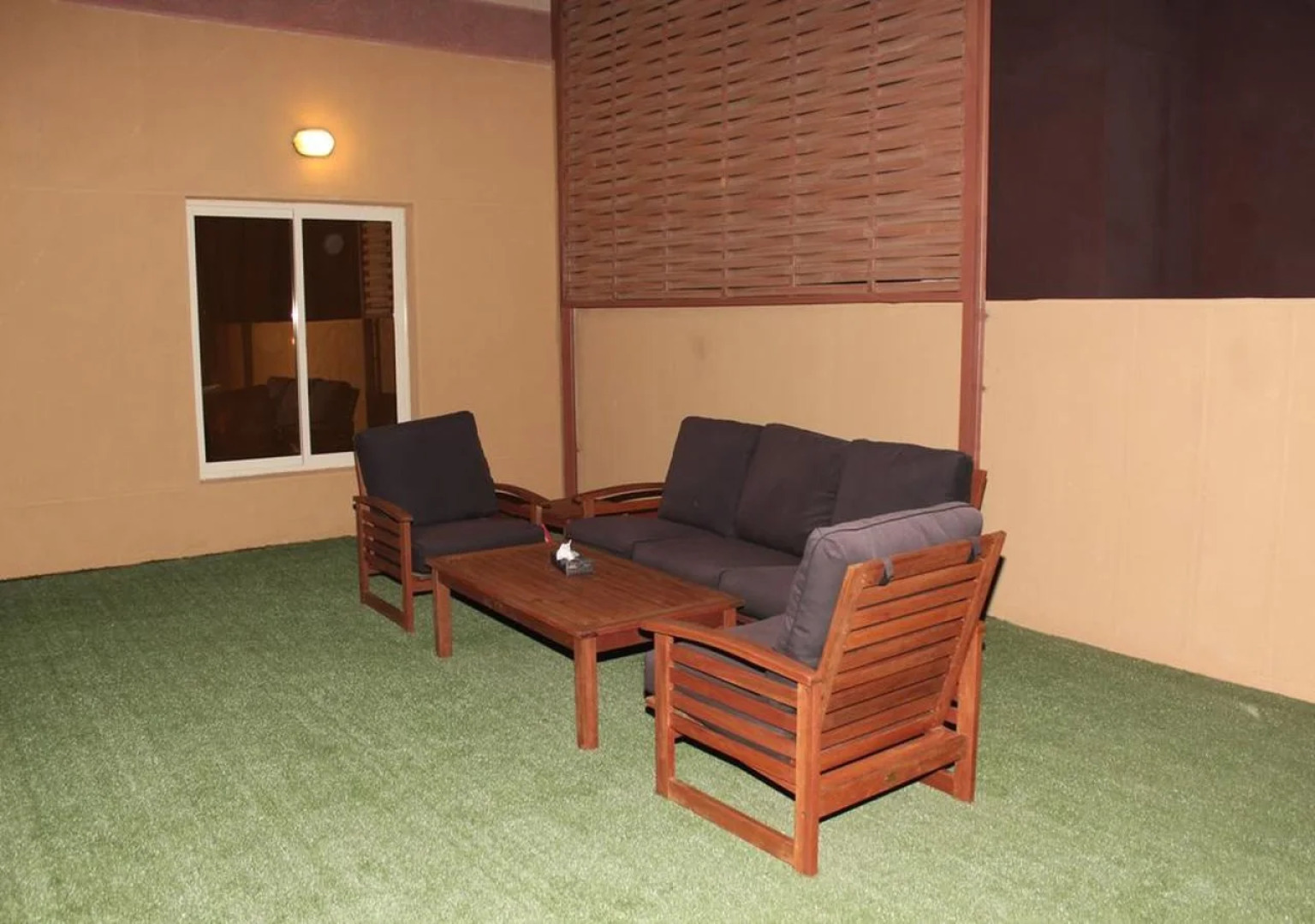 Elegant Suites Hotel