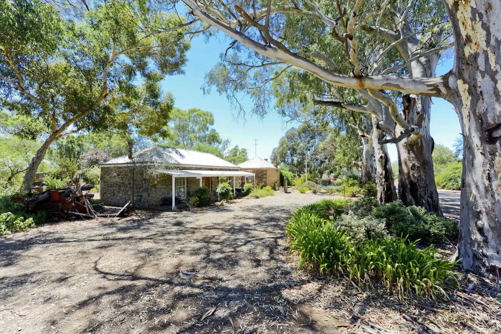 Reillys Wines Heritage Cottages