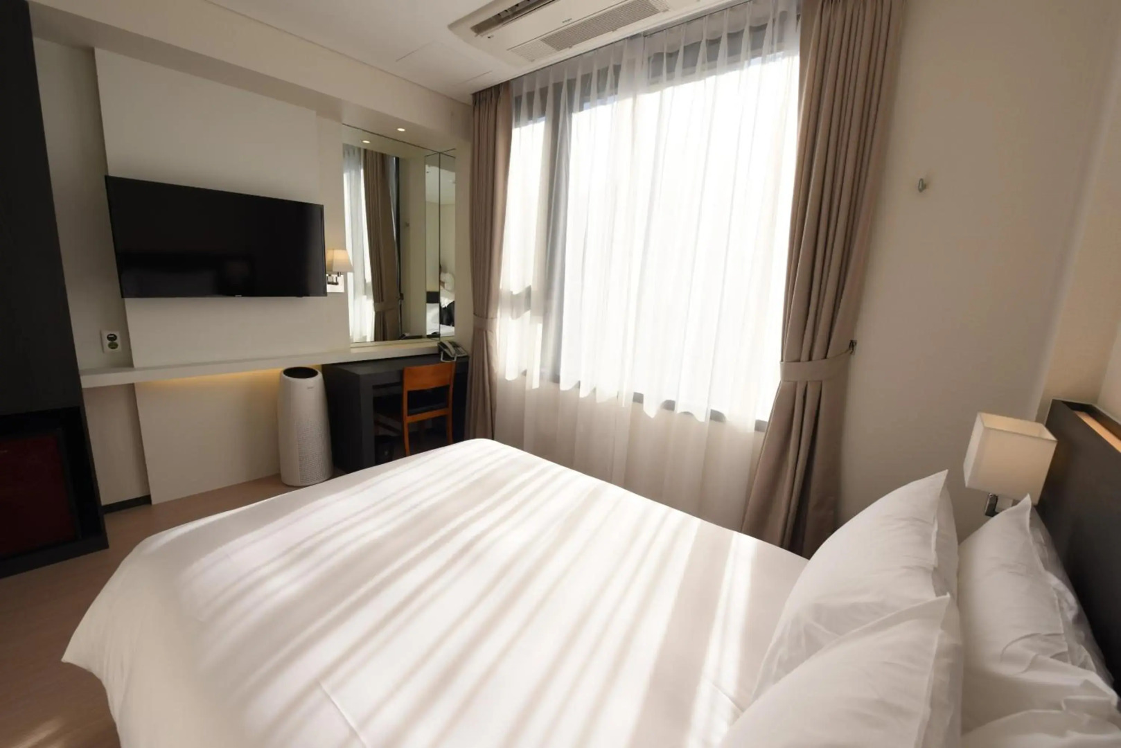 Geoje Art Nouveau Suite Hotel