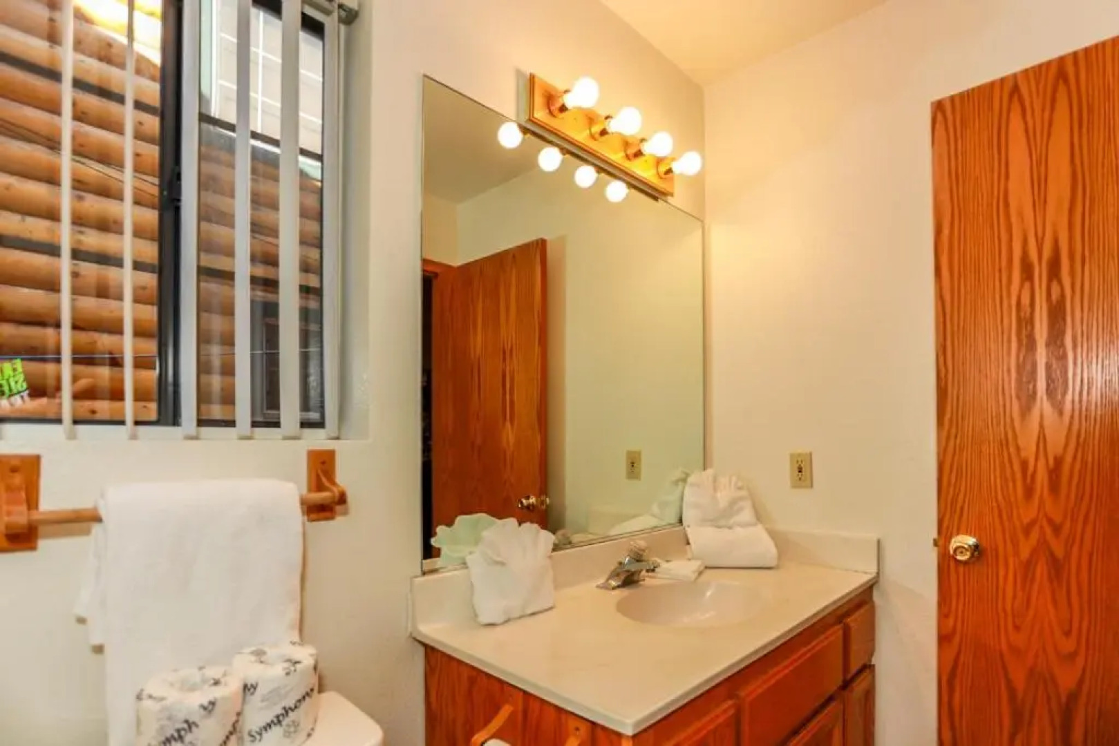 Cozy Hollow - 1890 by Big Bear Vacations