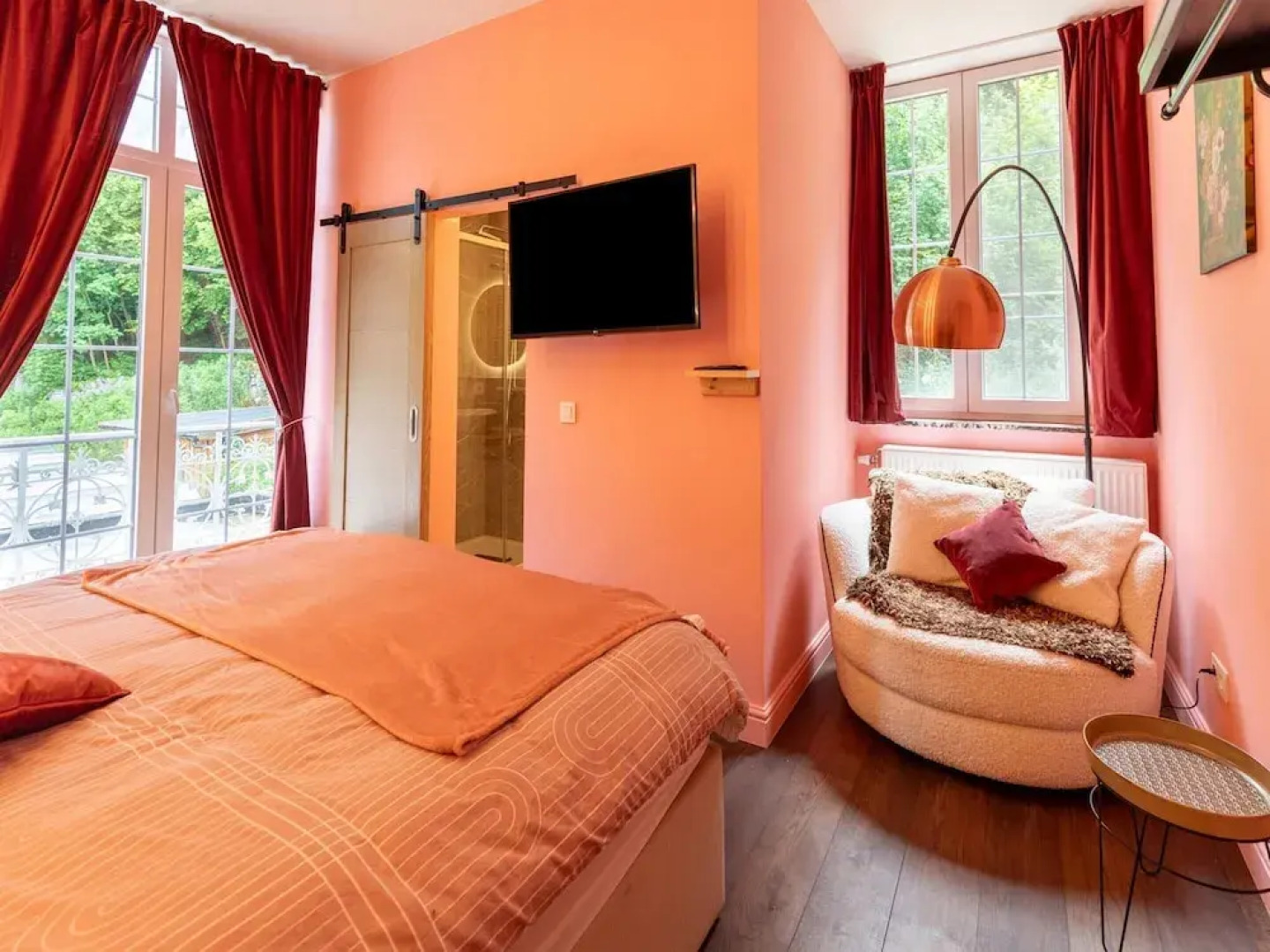 Luxurious Villa With Heated Pool