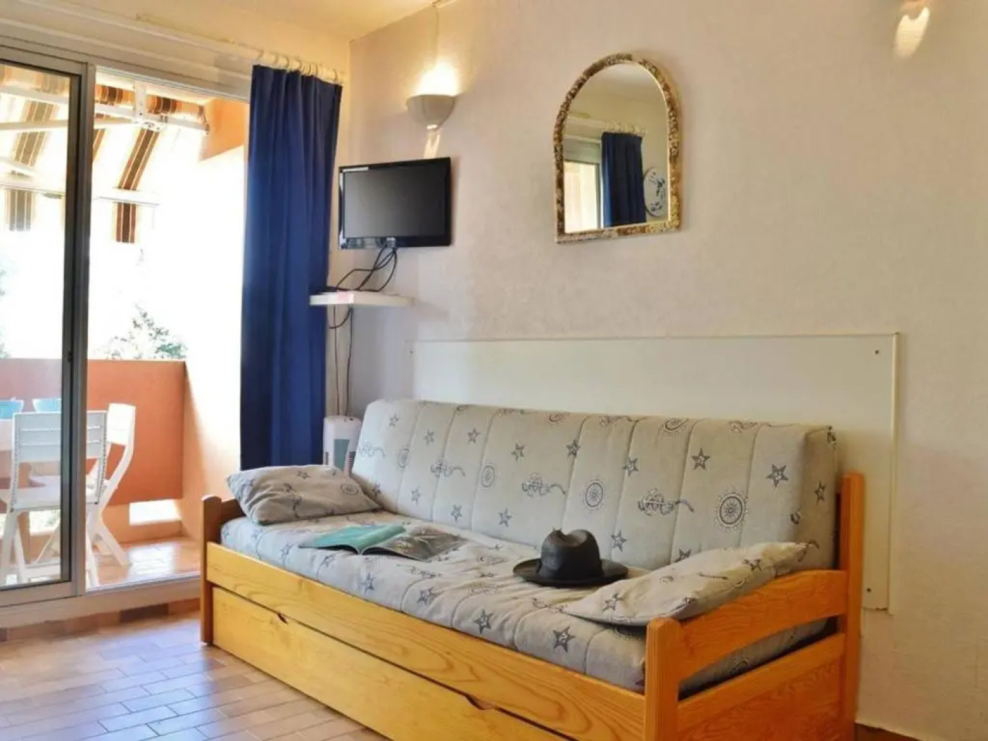 Appartement Bormes-les-Mimosas, 1 pièce, 4 personnes - FR-1-251-226