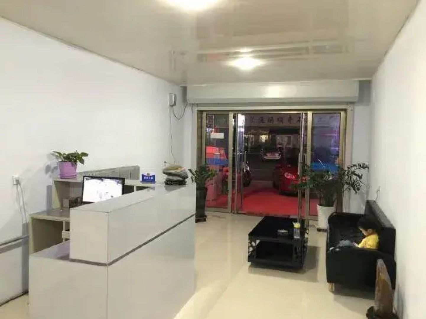 Liuji Family Hotel, Dolun