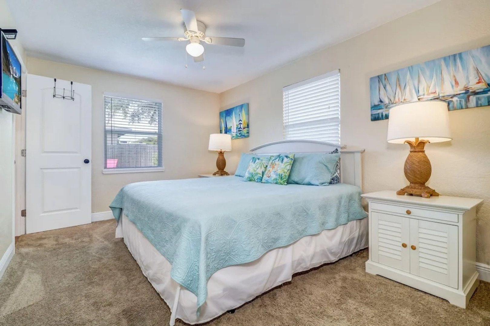 New Listing! Spacious Haven W/ Pool & Hot Tub 5 Bedroom Home