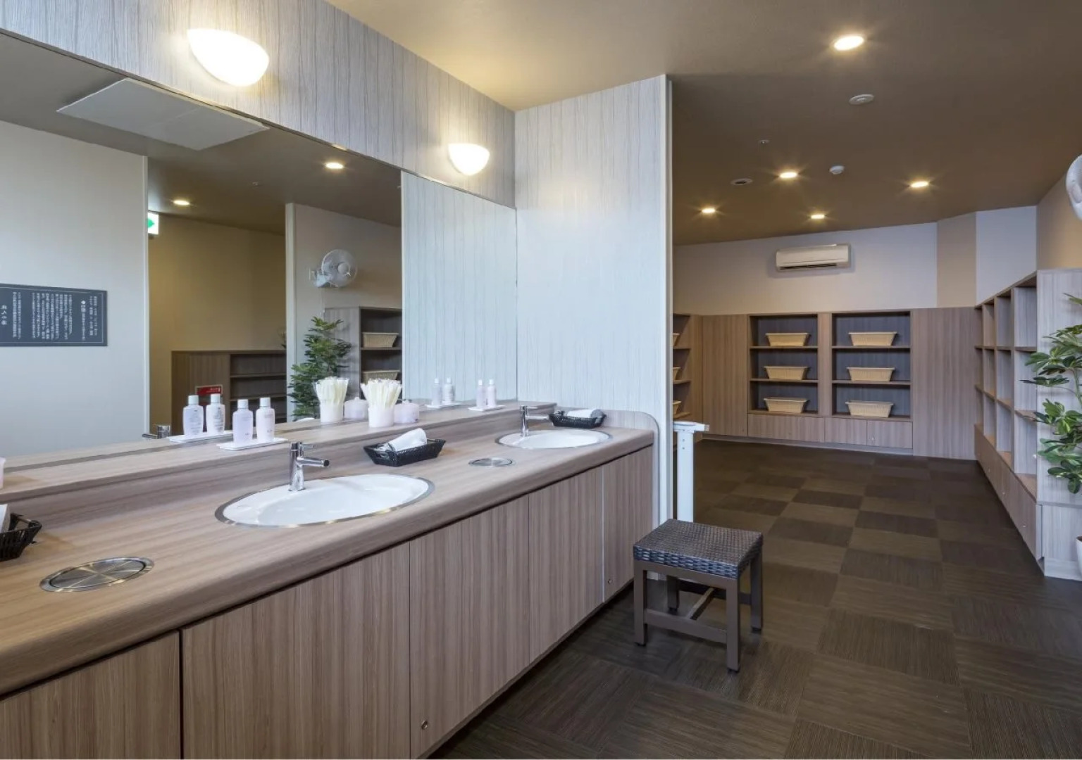 Hotel Route Inn Chiba Hamano