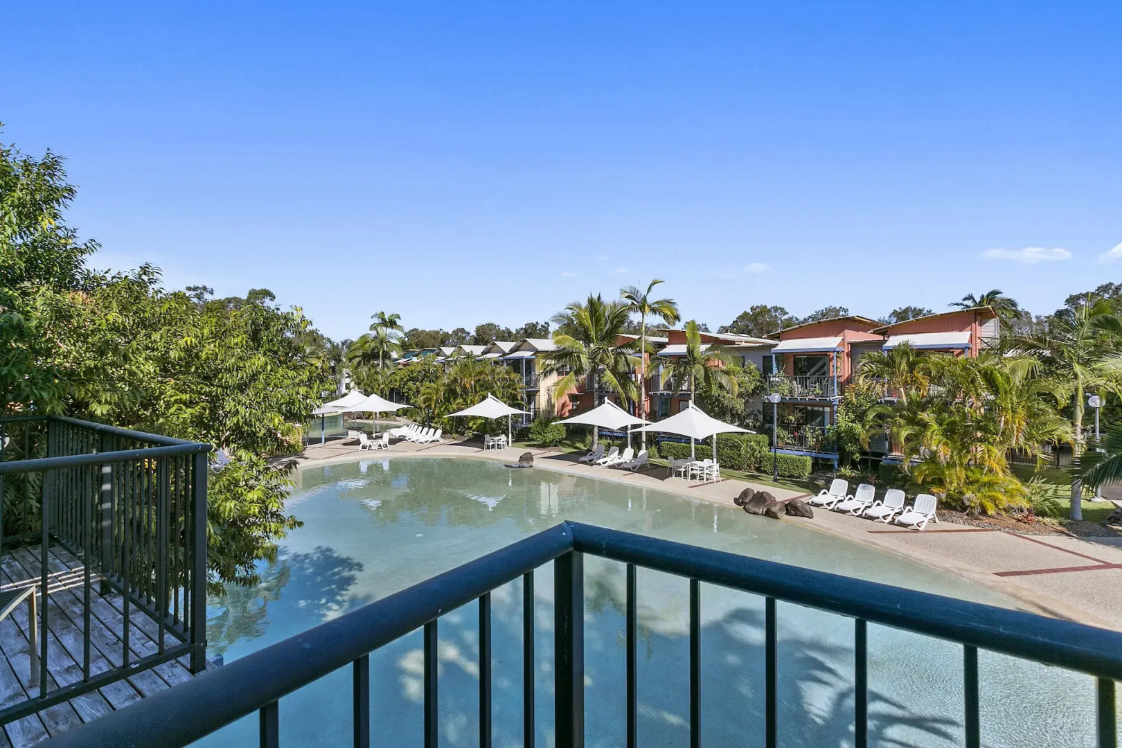Noosa Lakes Resort