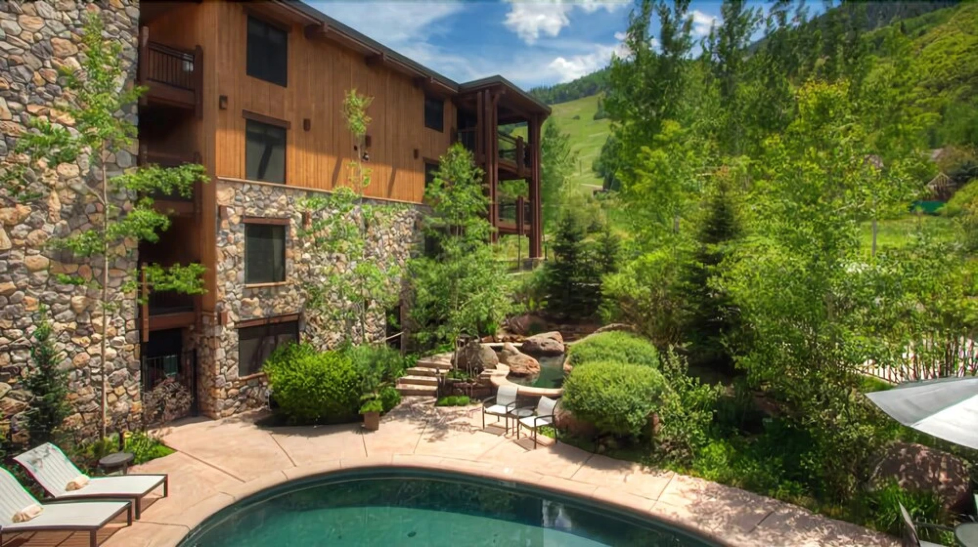 Lift One Condominiums