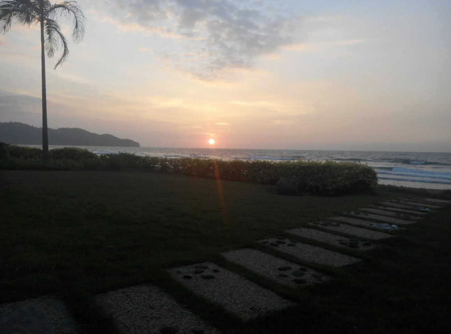 Sabah Beach Villas & Suites