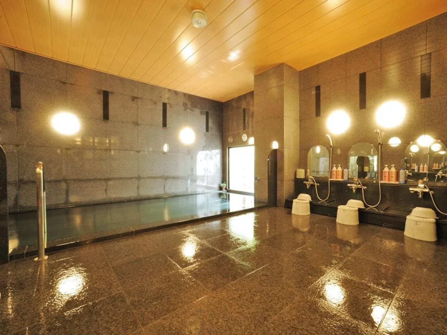 Hotel Route-Inn Aomori Chuo Inter