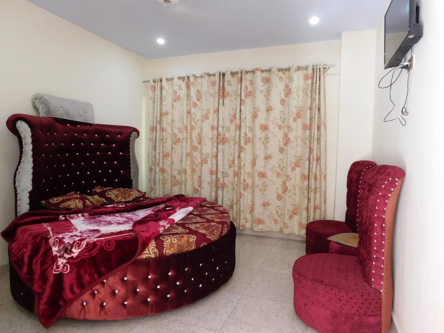 Pine View hotel and Restaurant