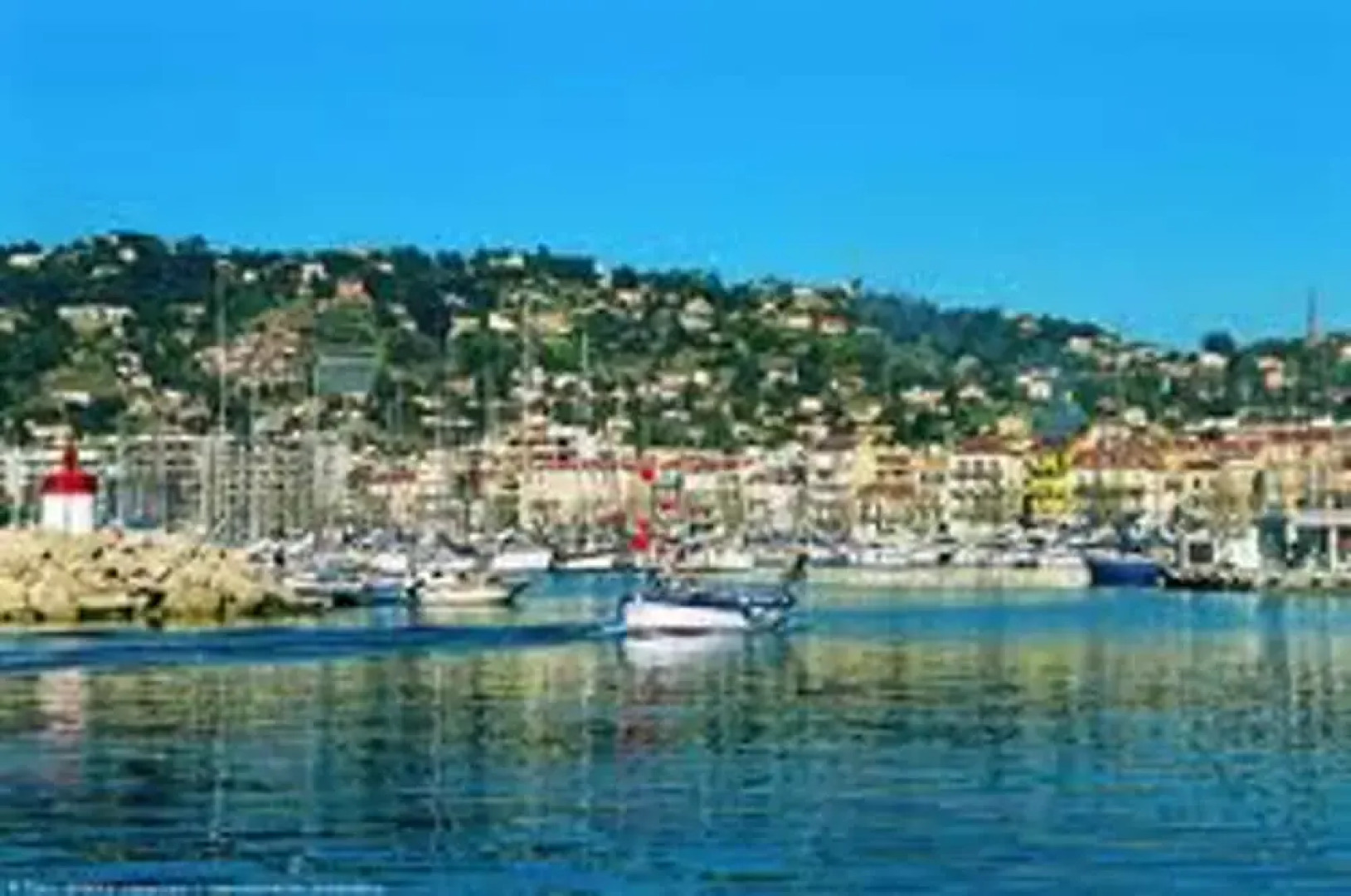 Apartment With 2 Bedrooms in Vallauris, With Furnished Terrace and Wifi - 3 km From the Beach