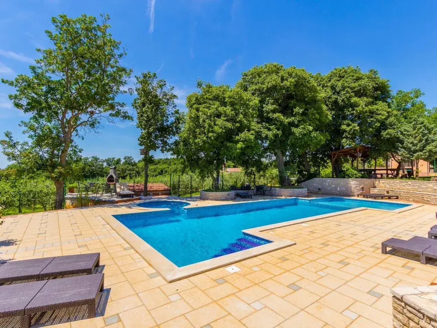 Charming Apartment in Pula With Swimming Pool