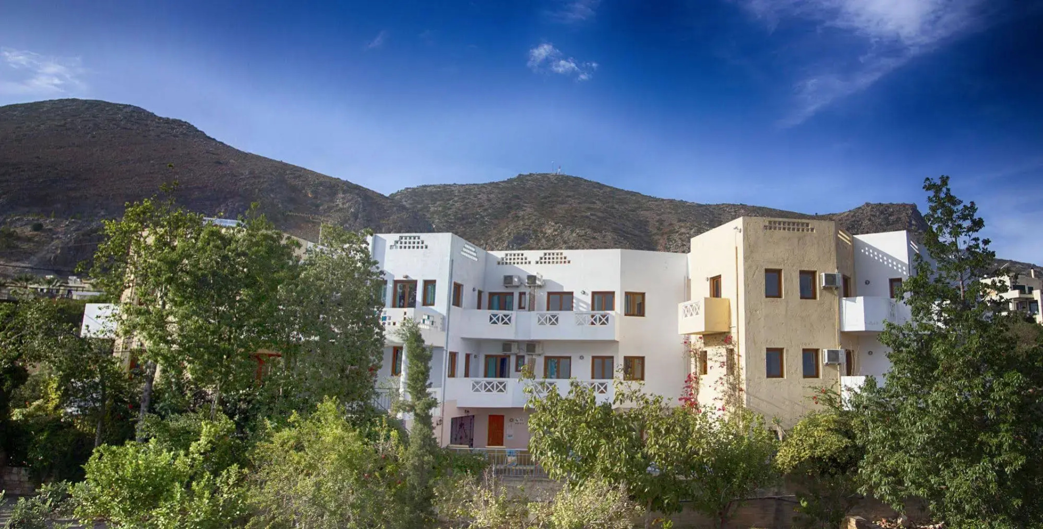 Romantica Hotel Apartments