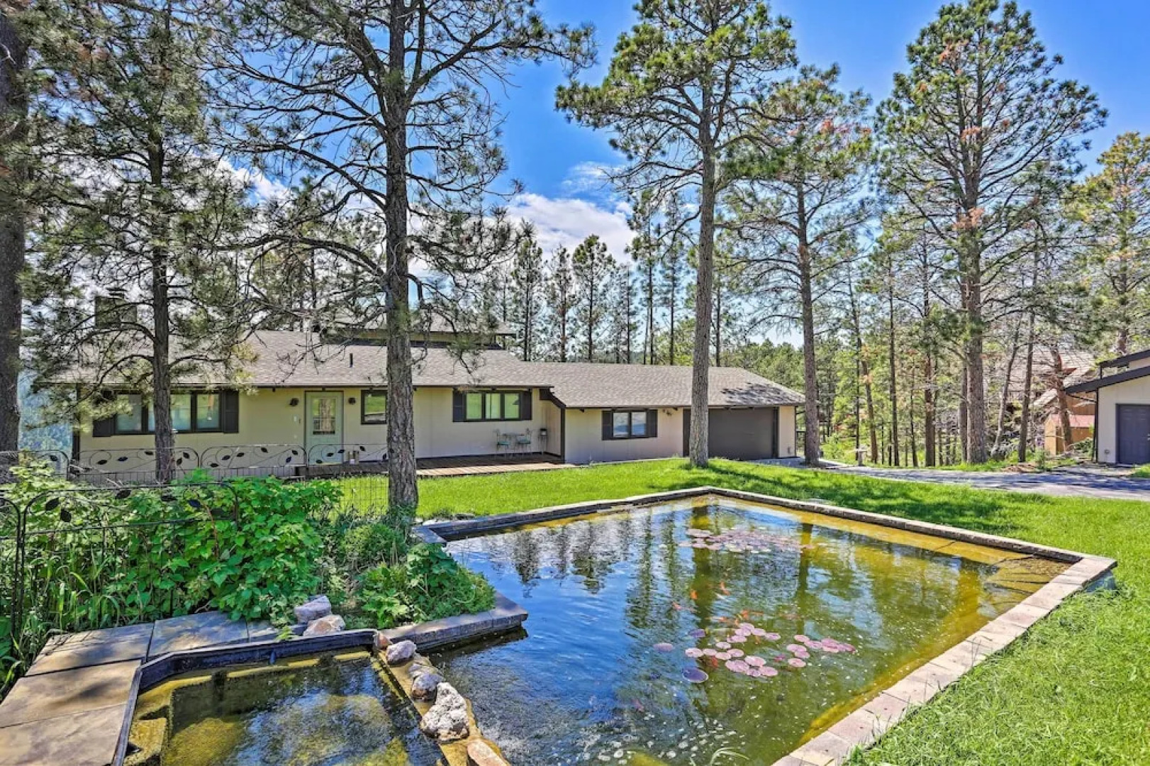 Rustic Black Hills Retreat w/ Expansive Views