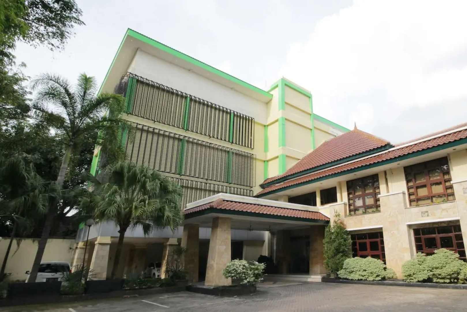 Airy Alun Alun Bojonegoro Trunojoyo 2