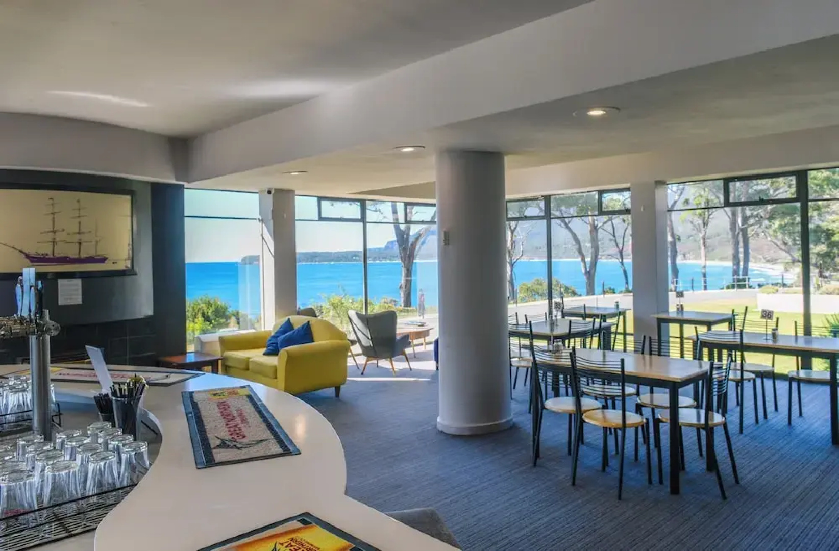 Lufra Beachside Hotel