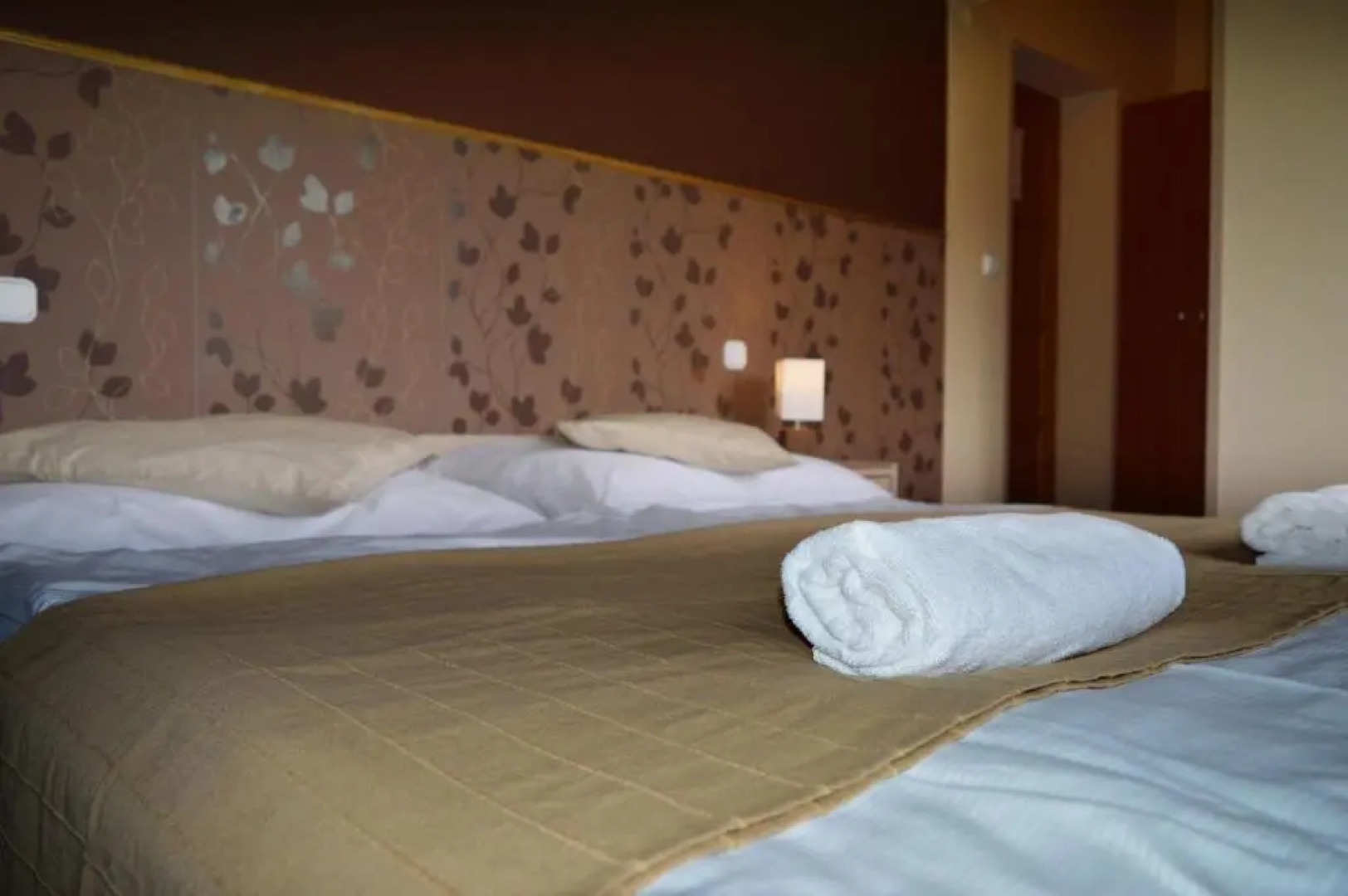 Pollushof Panzió és Étterem