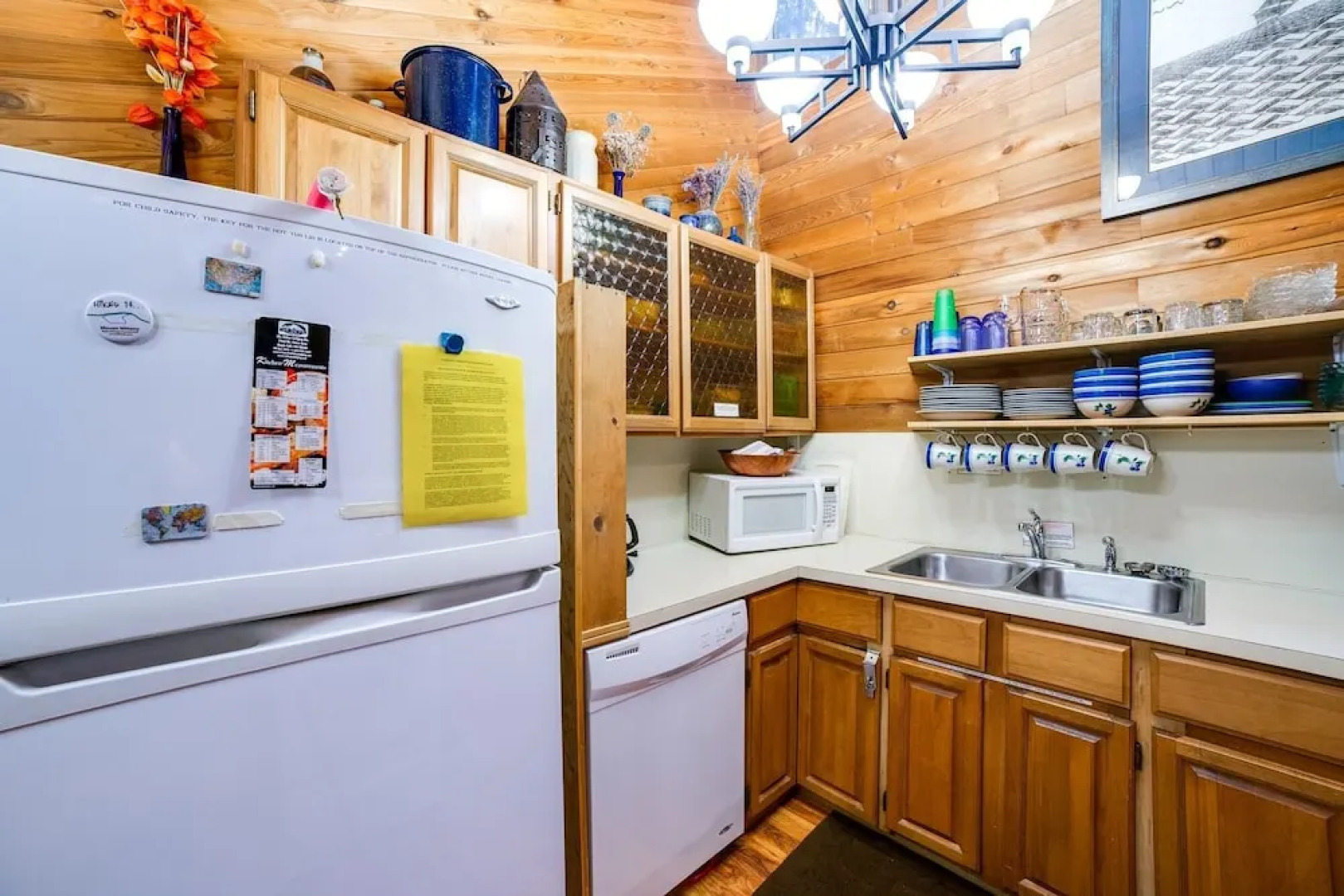 Mt. Baker Lodging Cabin 6 – Hot Tub, WiFi, Sleeps 8! by MBL
