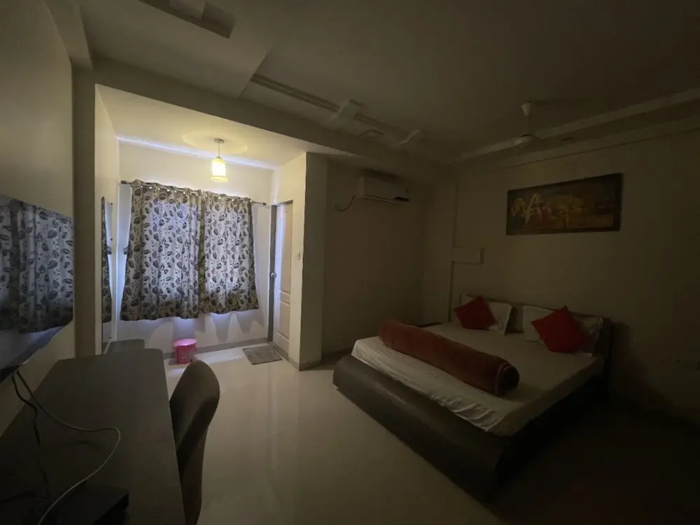 Goroomgo Narayan Executive Gujrat