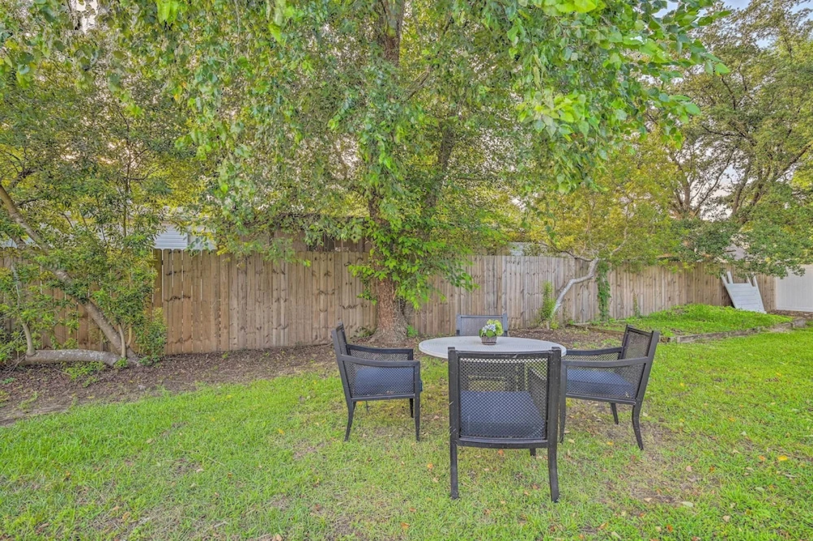 Bright & Sunny Home ~ 14 Mi to Myrtle Beach!